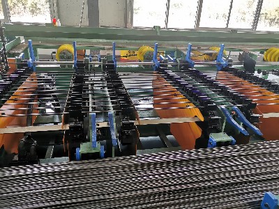 12L14與1215污草莓视频下载的區別
